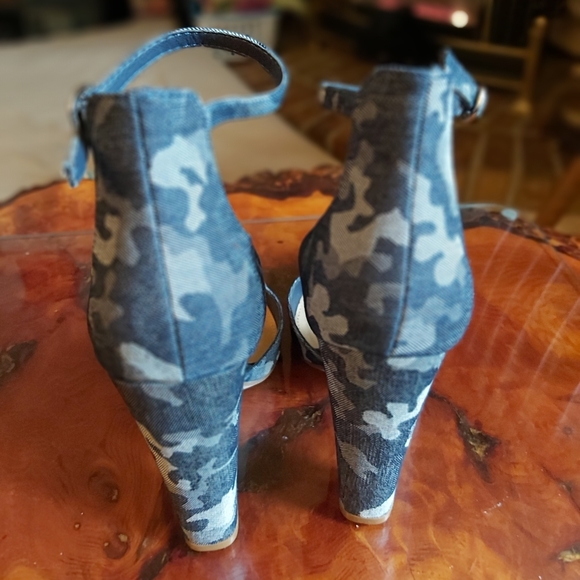 High heel shoes - Picture 2 of 6